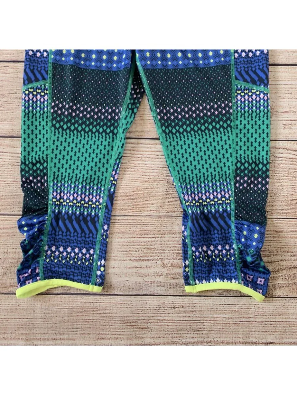 Fila Sport Blue Green Print Athletic Gym Capri Leggings